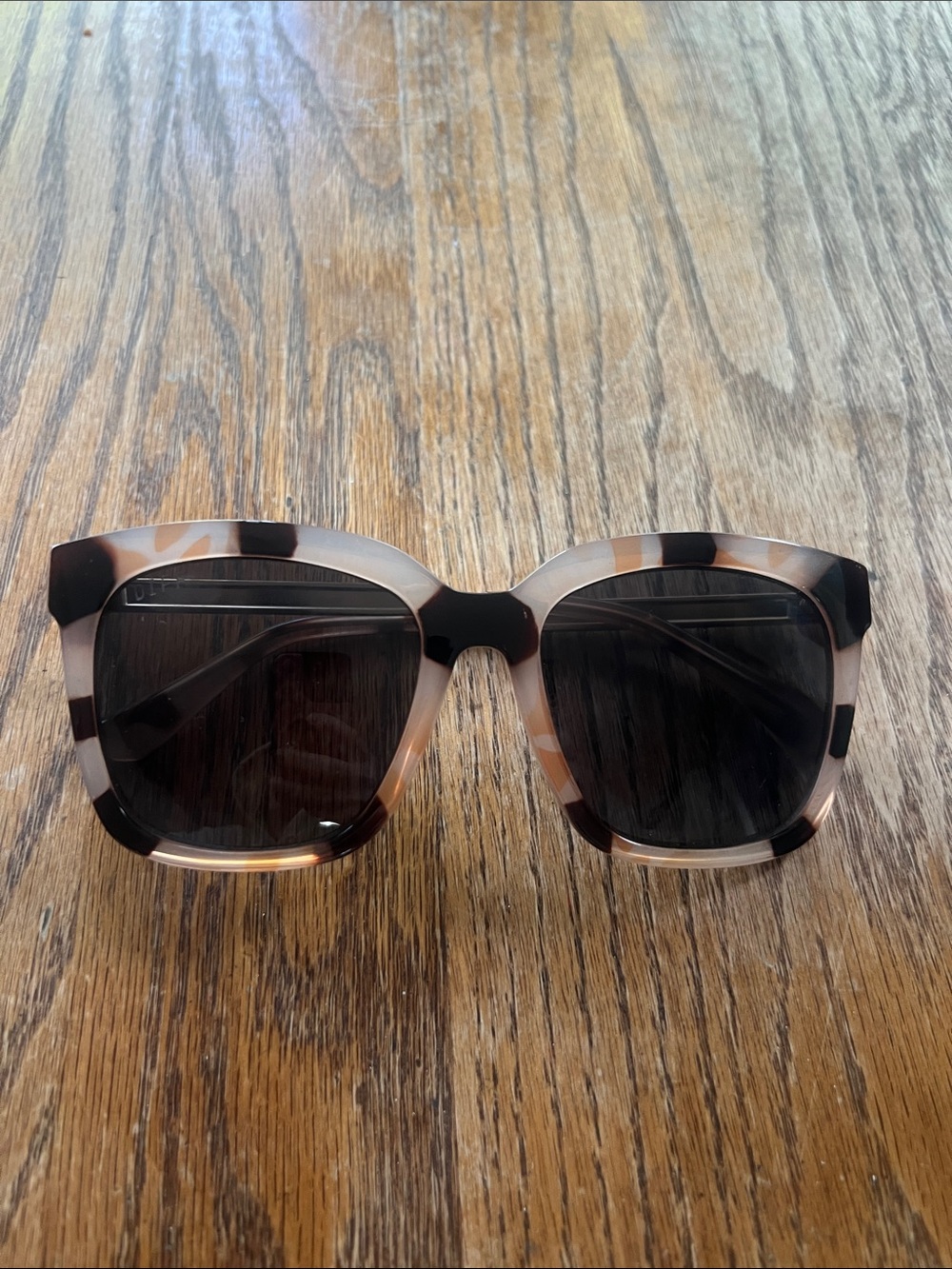 Diff Eyewear Tortoiseshell and Black Square Sunglasses
